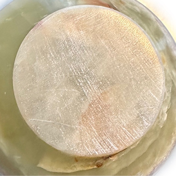 Green Onyx Crystal Bowl • Attracts Positive Energy & Repel Negativity - Picture 8 of 9